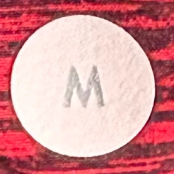 Lululemon Assert Shorts - Picture 3 of 3